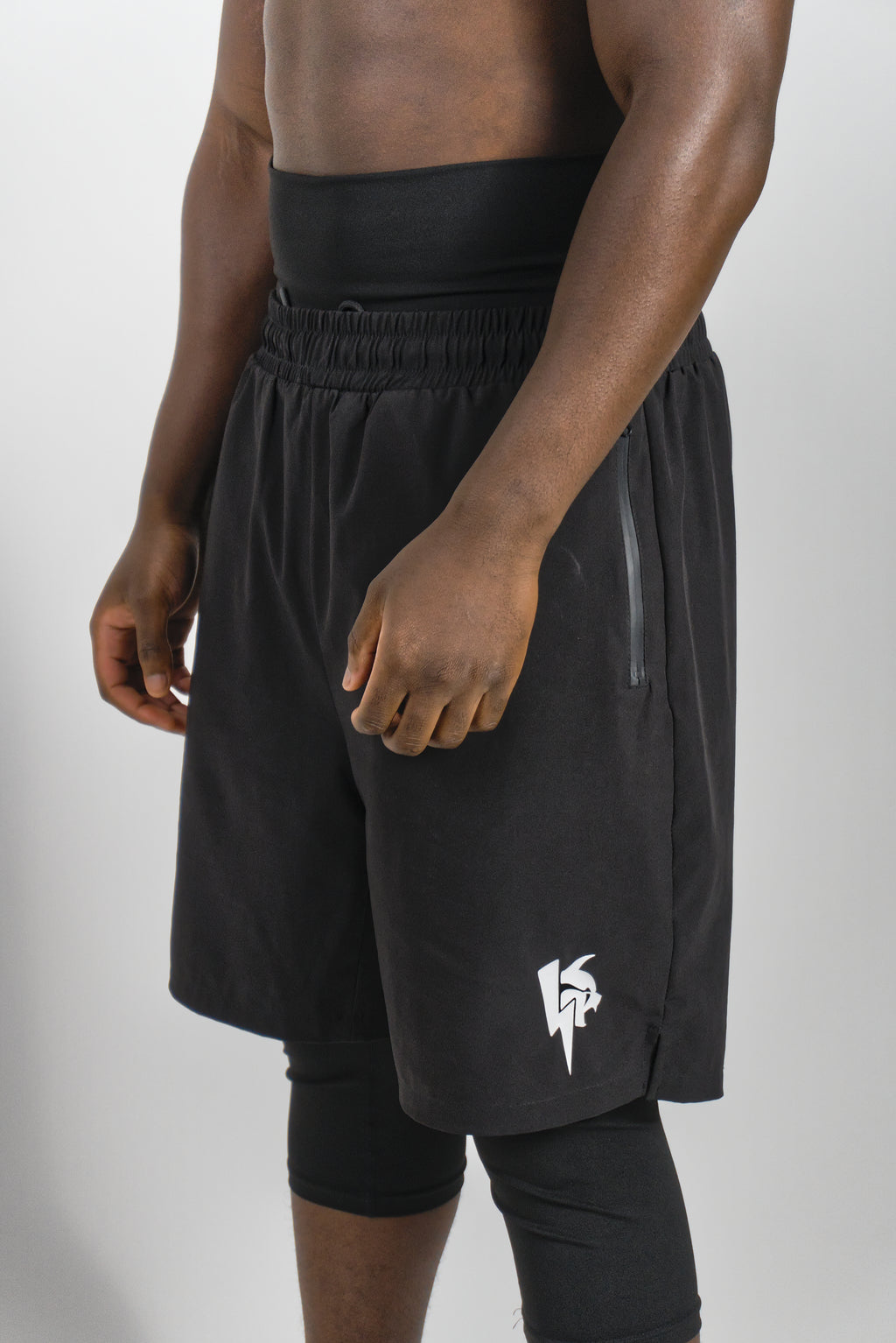 شورتات الأداء من إحسان